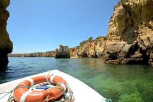 PONTA DA PIEDADE BOAT TOUR
