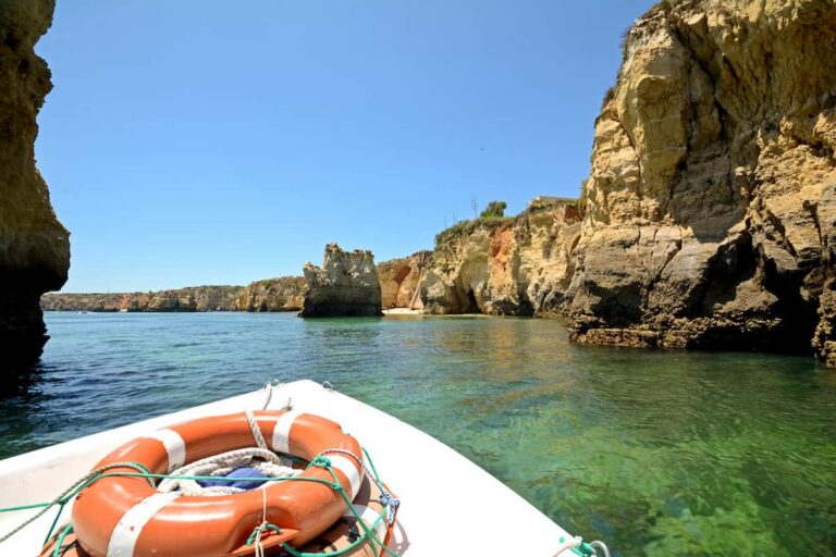 PONTA DA PIEDADE BOAT TOUR