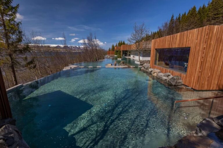 Iceland Diamond Circle Tour