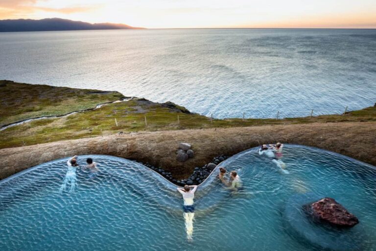 Iceland Diamond Circle Tour