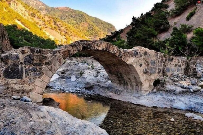 Samaria Gorge Tour From Chania