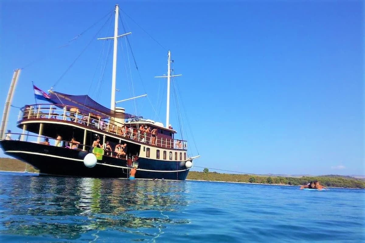 Split 2 Islands Boat Tour