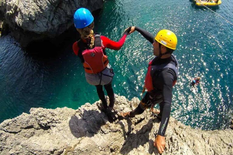Sesimbra Coasteering